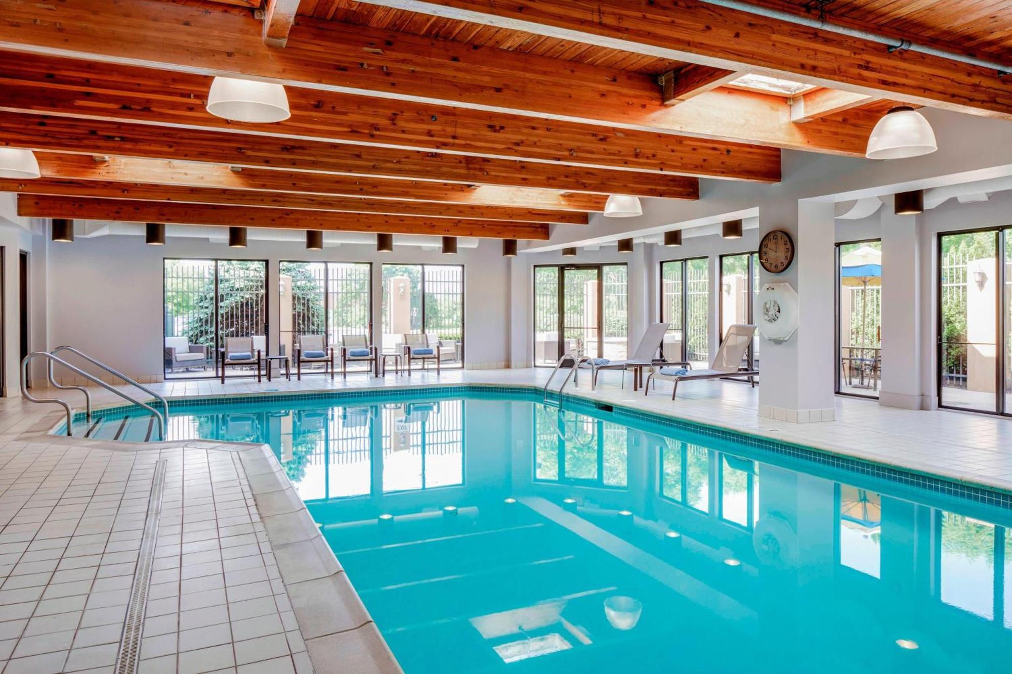 Hotel Courtyard By Marriot South Brunswick 3*
